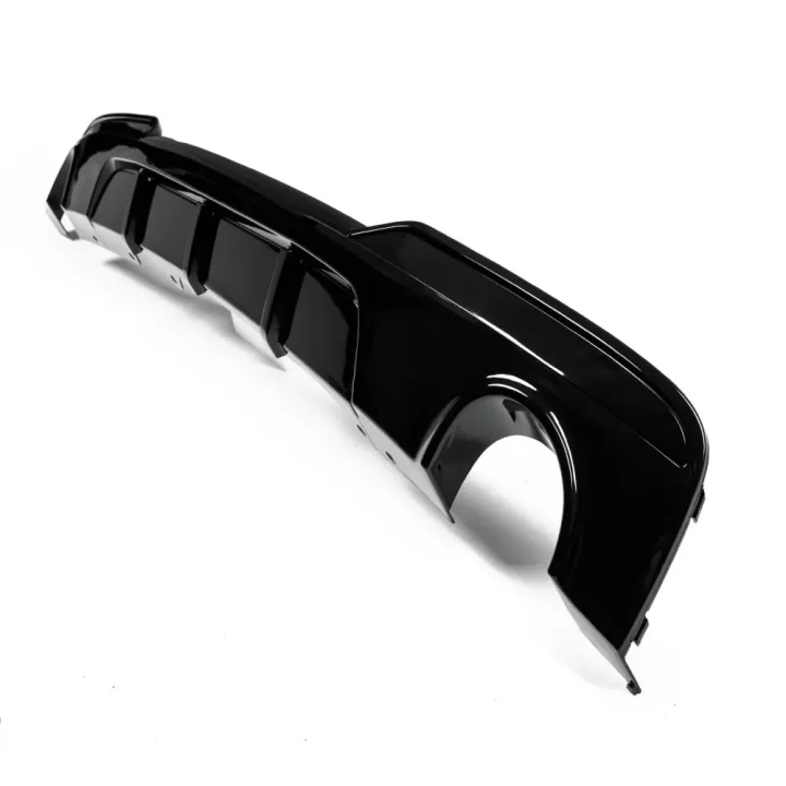 Aizmugurējais difuzors BMW F10 / F11 (535) ar M-Pack buferi