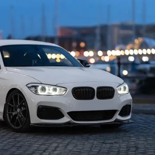 Performance priekšējā bufera splitteris BMW F20 / F21 (11-15), spīdīgi melns — 1