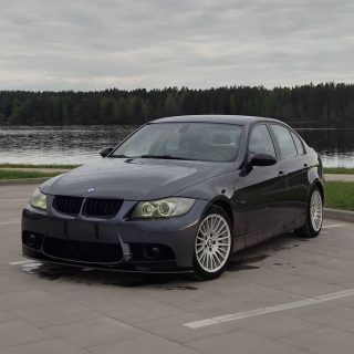 Priekšējā bufera spoileris BMW E90/E91 ar M3 stila buferi, spīdīgi melns — 5